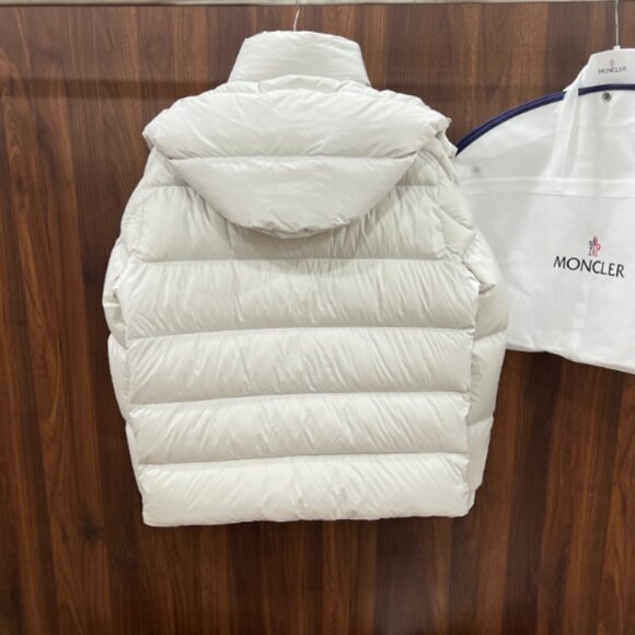 Moncler Maya 70 puffer jacket - Picture 3 of 9